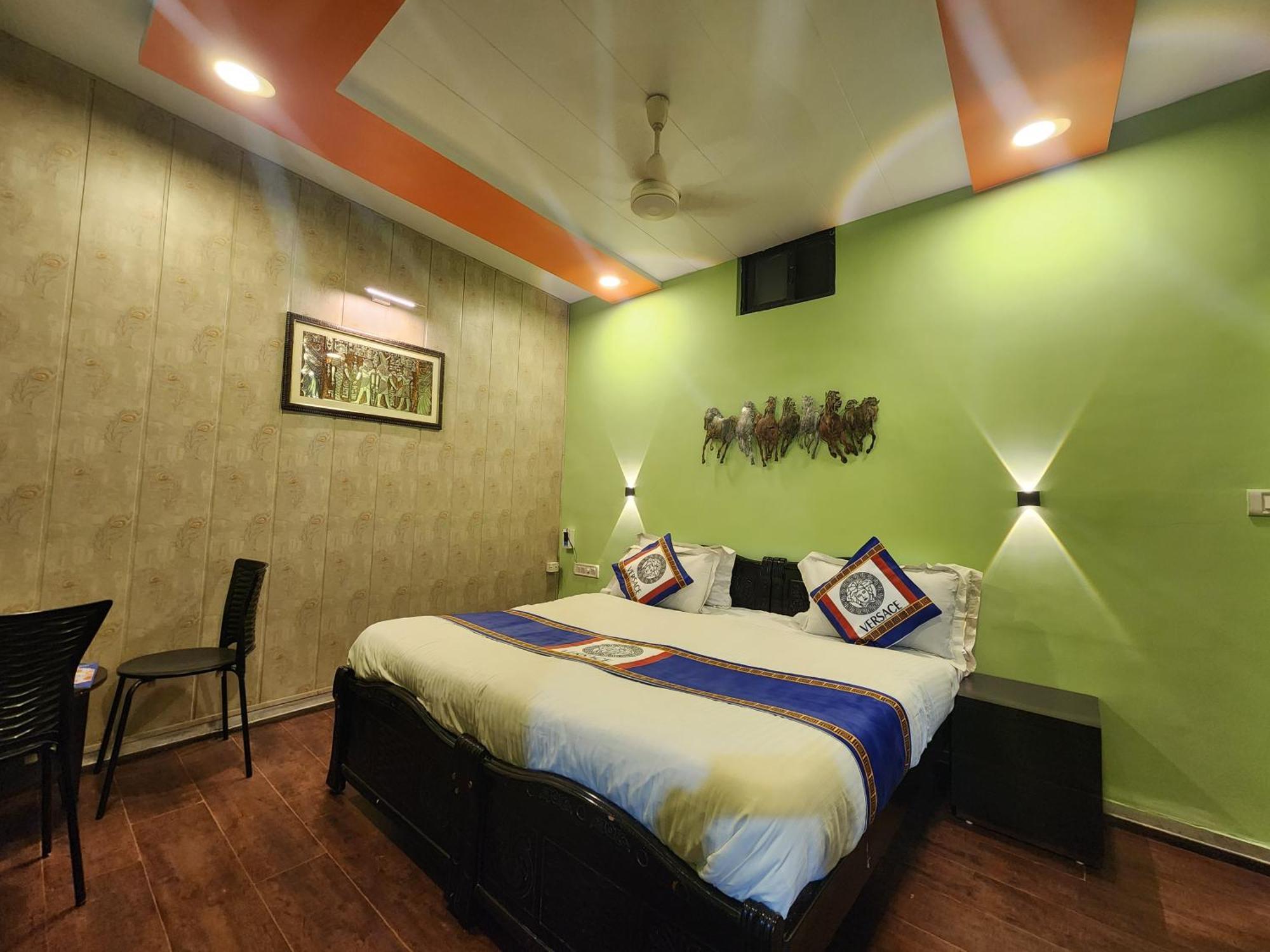 Shaleen Elegance Homestay Nakki Lake 400 Meters Mount Abu Ngoại thất bức ảnh