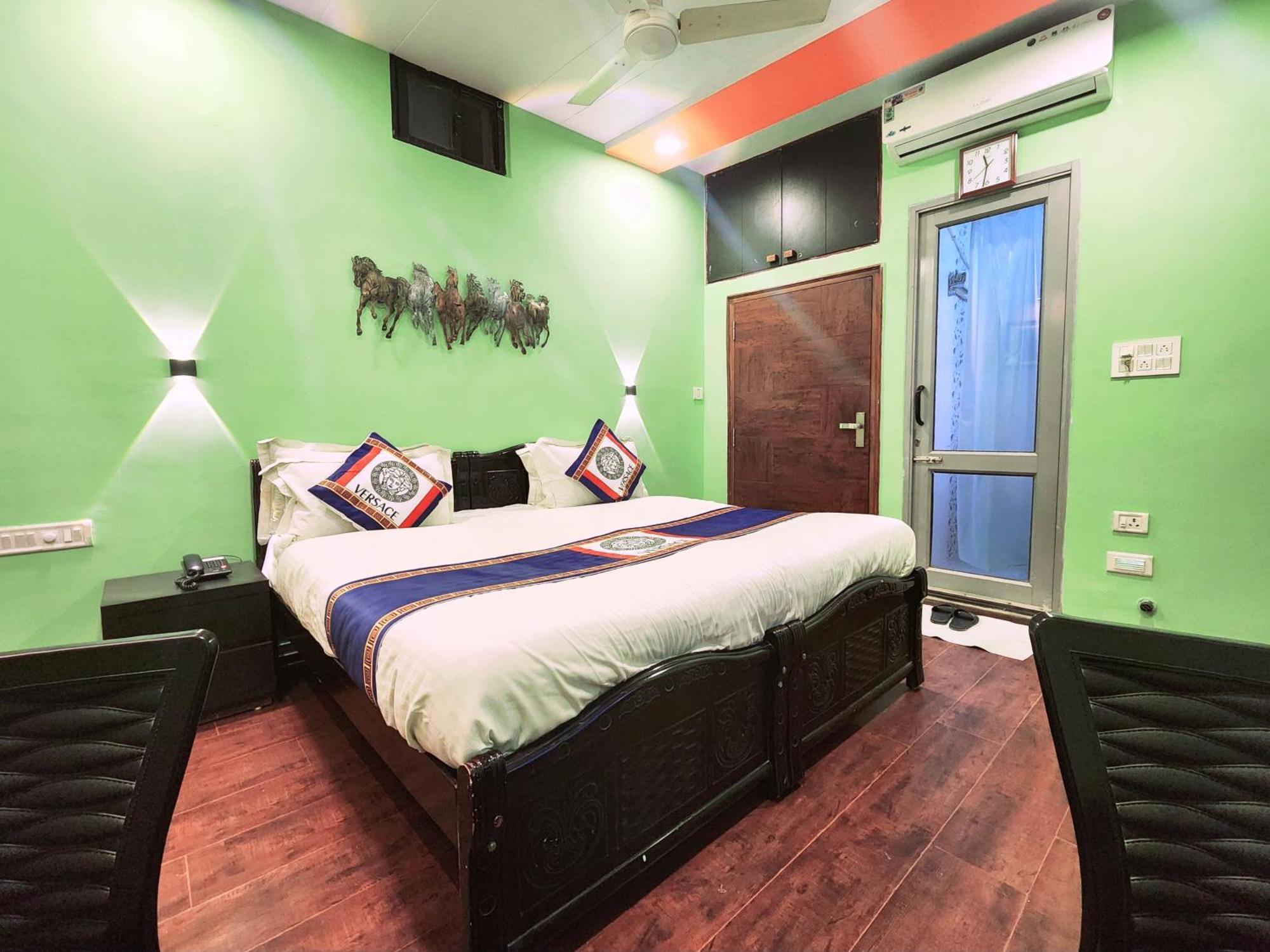 Shaleen Elegance Homestay Nakki Lake 400 Meters Mount Abu Ngoại thất bức ảnh