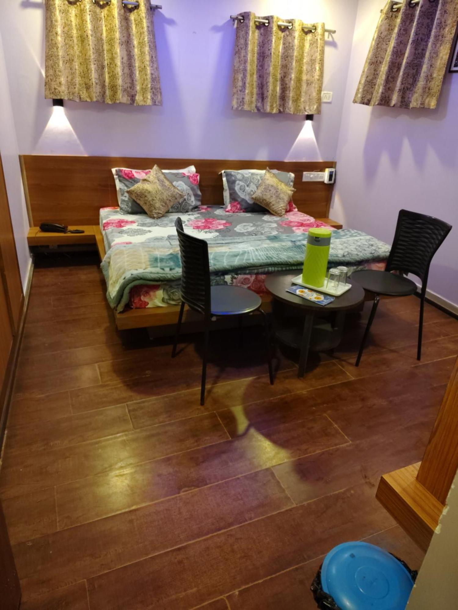 Shaleen Elegance Homestay Nakki Lake 400 Meters Mount Abu Ngoại thất bức ảnh